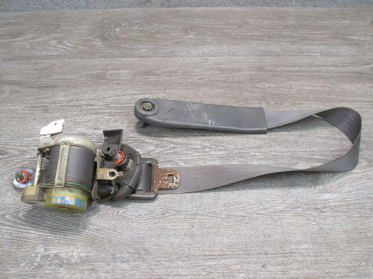89-92 TOYOTA SUPRA MK3 FRONT LEFT & RIGHT SIDE SEATBELT RETRACTOR SET OEM
