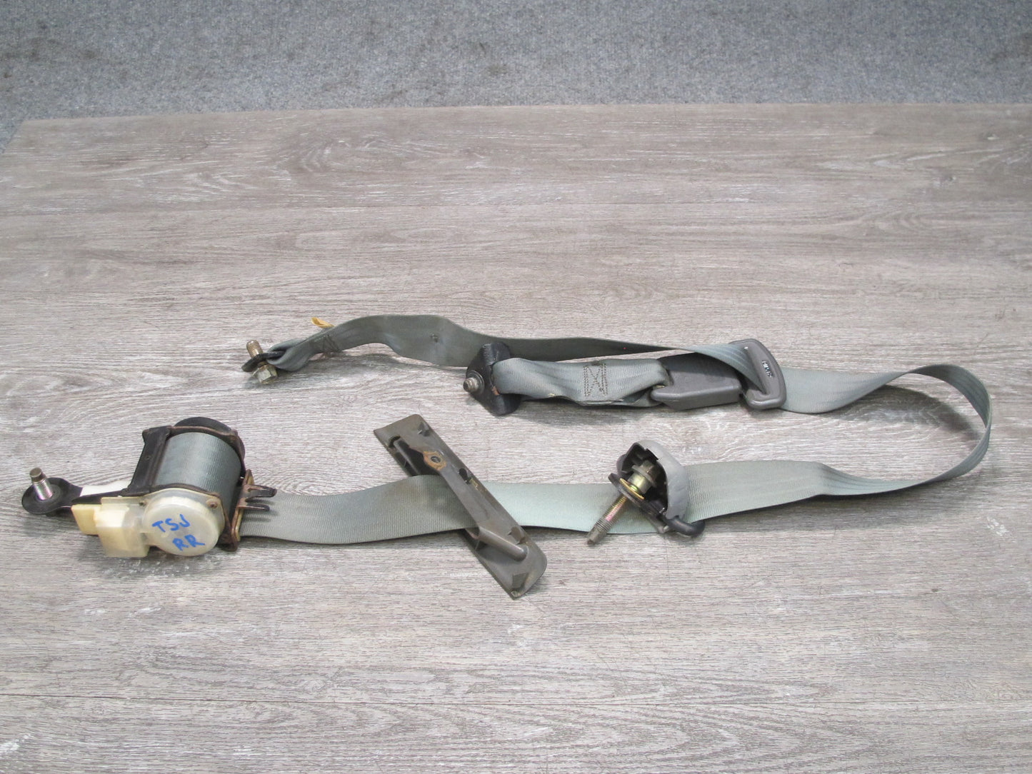 89-92 TOYOTA SUPRA MK3 REAR LEFT & RIGHT SIDE SEATBELT RETRACTOR SET OEM