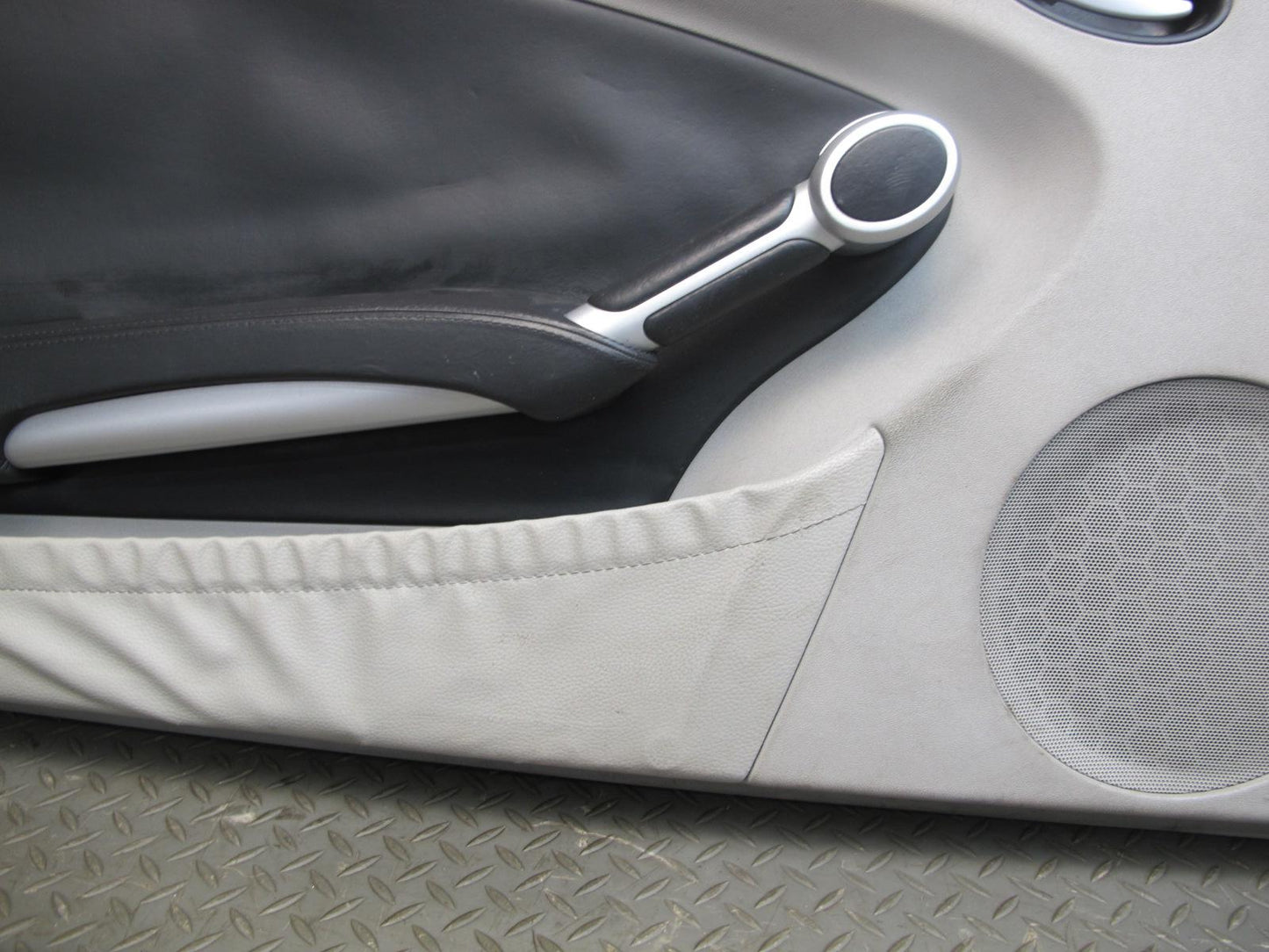05-07 Mercedes R171 SLK55 AMG Set of 2 Door Interior Trim Cover Panel OEM
