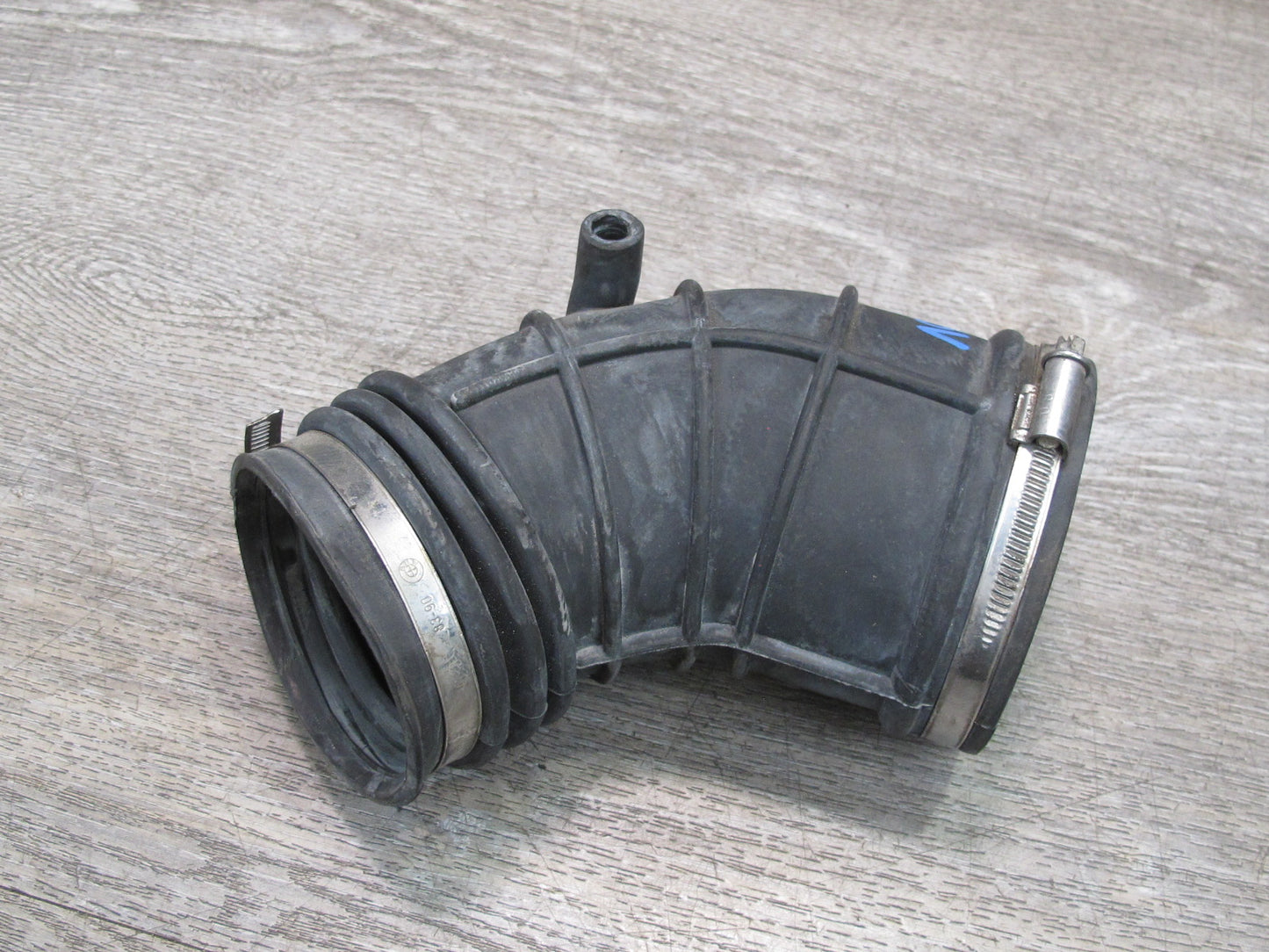 01-06 BMW E46 3-SERIES Air Intake Duct Hose Pipe OEM