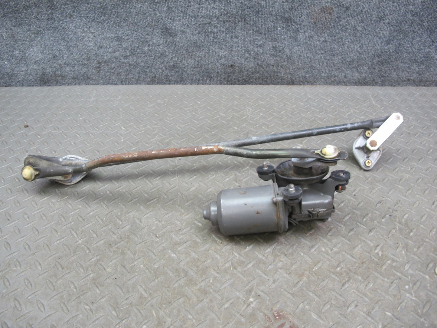 86-88 Mazda RX7 FC3S Windshield Wiper Transmission Linkage w Motor OEM