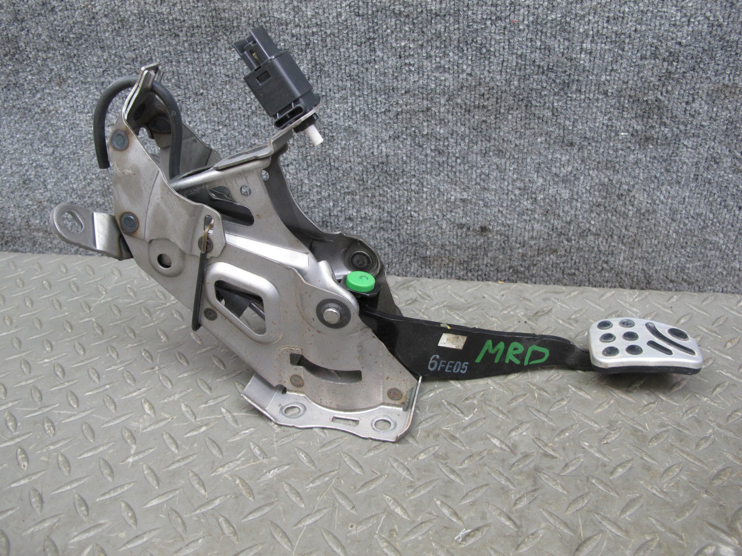 04-11 Mazda RX8 Manual Transmission Acclerator Brake Clutch Dead Pedal Set OEM