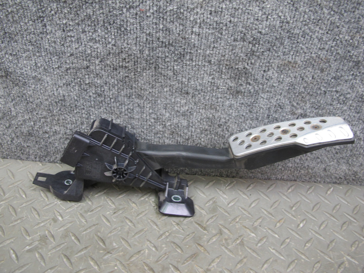 04-11 Mazda RX8 Manual Transmission Acclerator Brake Clutch Dead Pedal Set OEM