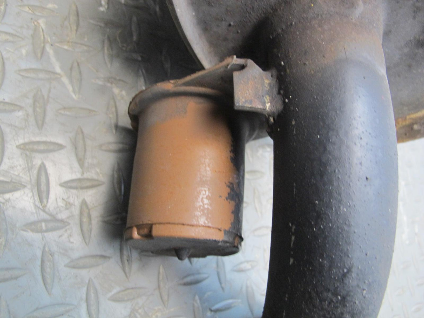 04-05 Ford Thunderbird Rear Left Exhaust Muffler w Chrome Tip J0016880-L OEM