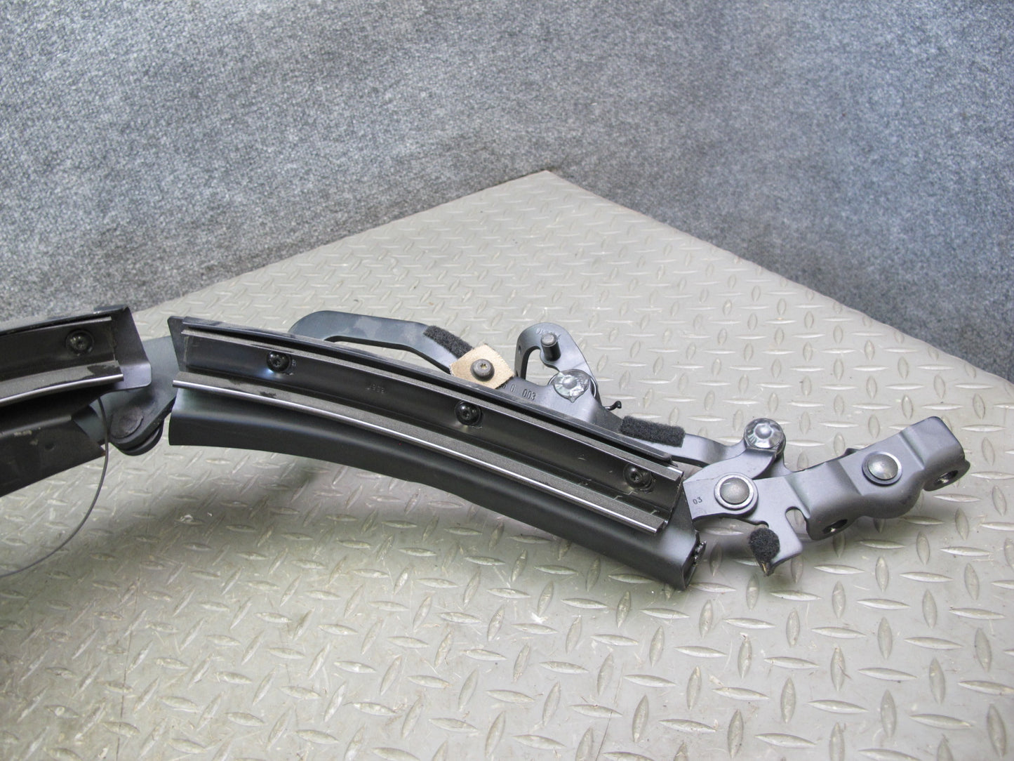 02-05 Ford Thunderbird Convertible Soft TOP Right Passenger Side Rail OEM