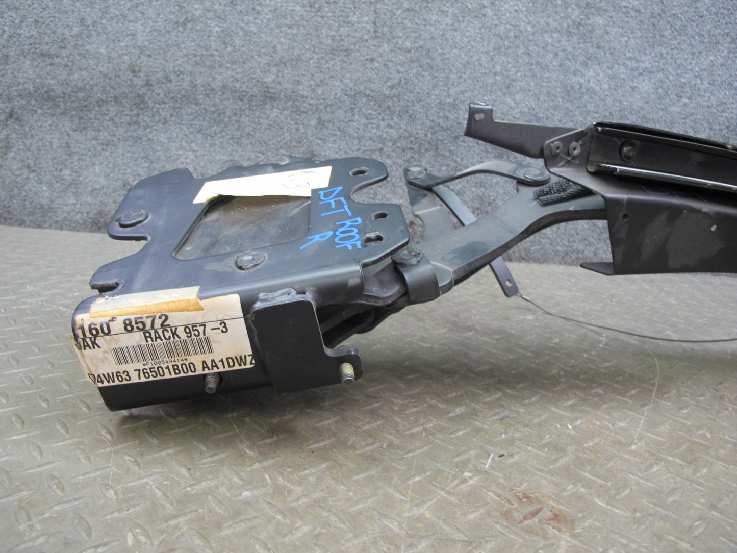 02-05 Ford Thunderbird Convertible Soft TOP Right Passenger Side Rail OEM