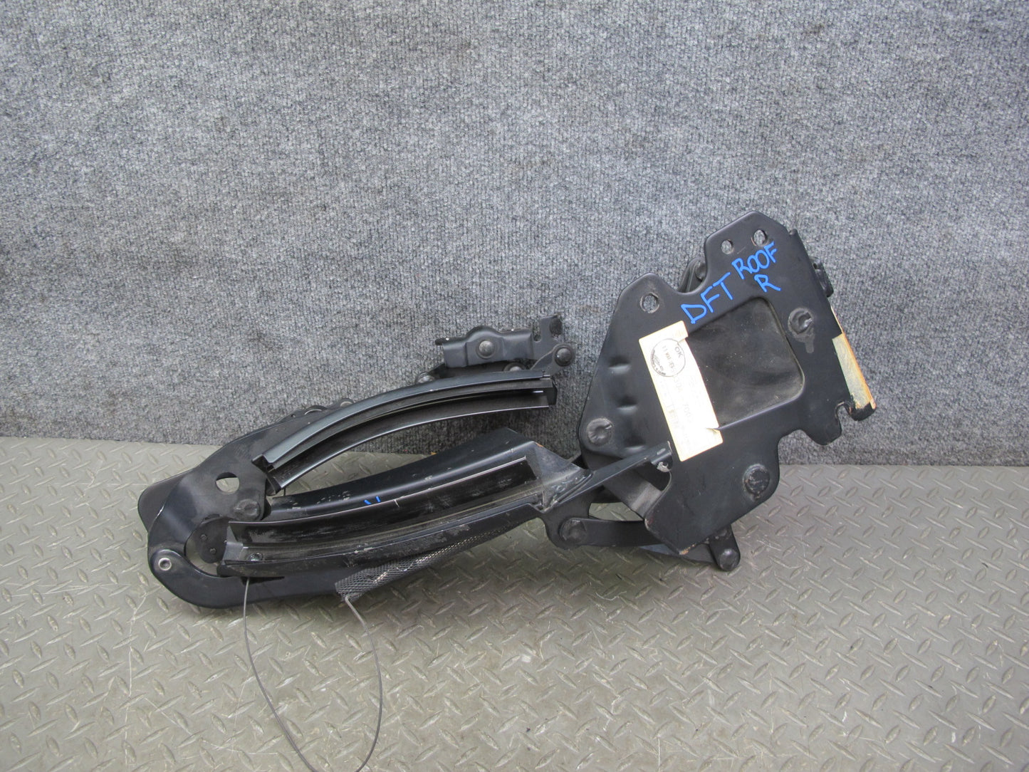 02-05 Ford Thunderbird Convertible Soft TOP Right Passenger Side Rail OEM