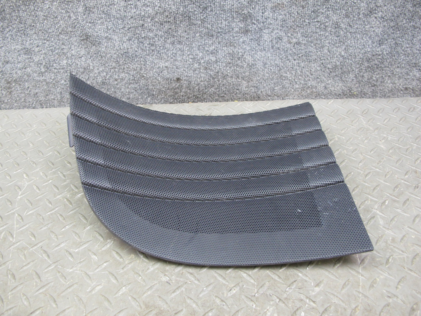 02-05 Ford Thunderbird Set of 2 Rear Left & Right Wall Speaker Cover Black OEM