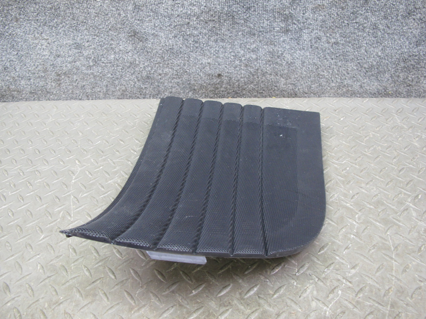 02-05 Ford Thunderbird Set of 2 Rear Left & Right Wall Speaker Cover Black OEM