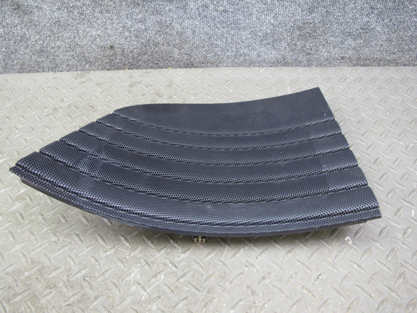 02-05 Ford Thunderbird Set of 2 Rear Left & Right Wall Speaker Cover Black OEM