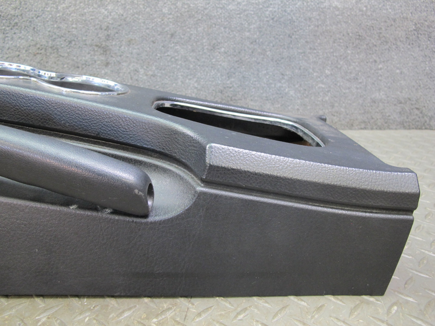04-05 Ford Thunderbird Center Console CUP Holder Trim Cover Panel Black OEM