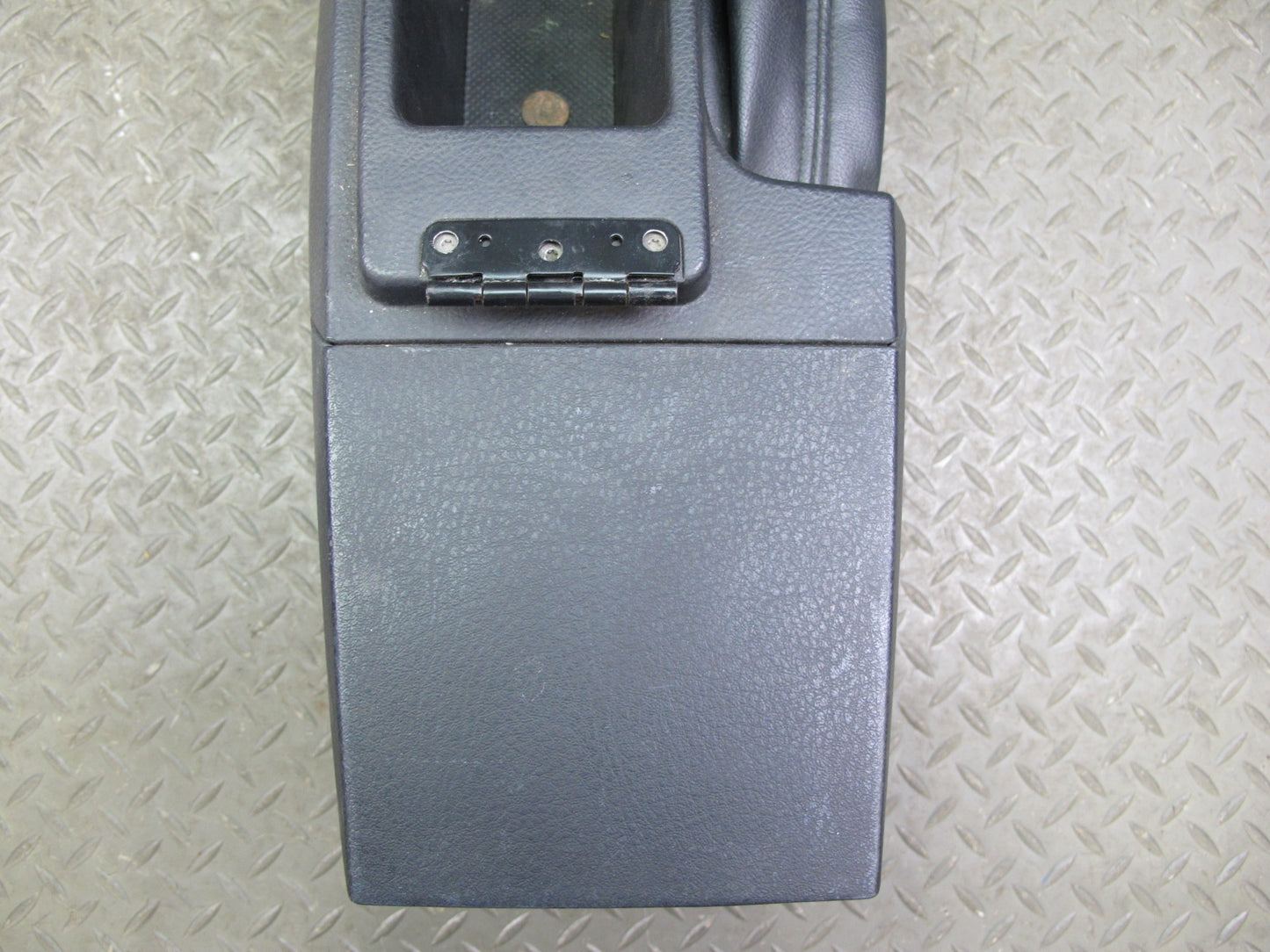 04-05 Ford Thunderbird Center Console CUP Holder Trim Cover Panel Black OEM