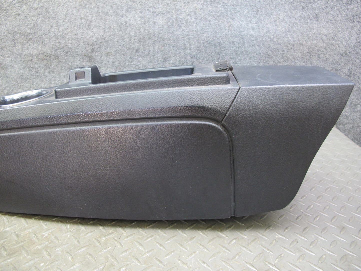 04-05 Ford Thunderbird Center Console CUP Holder Trim Cover Panel Black OEM