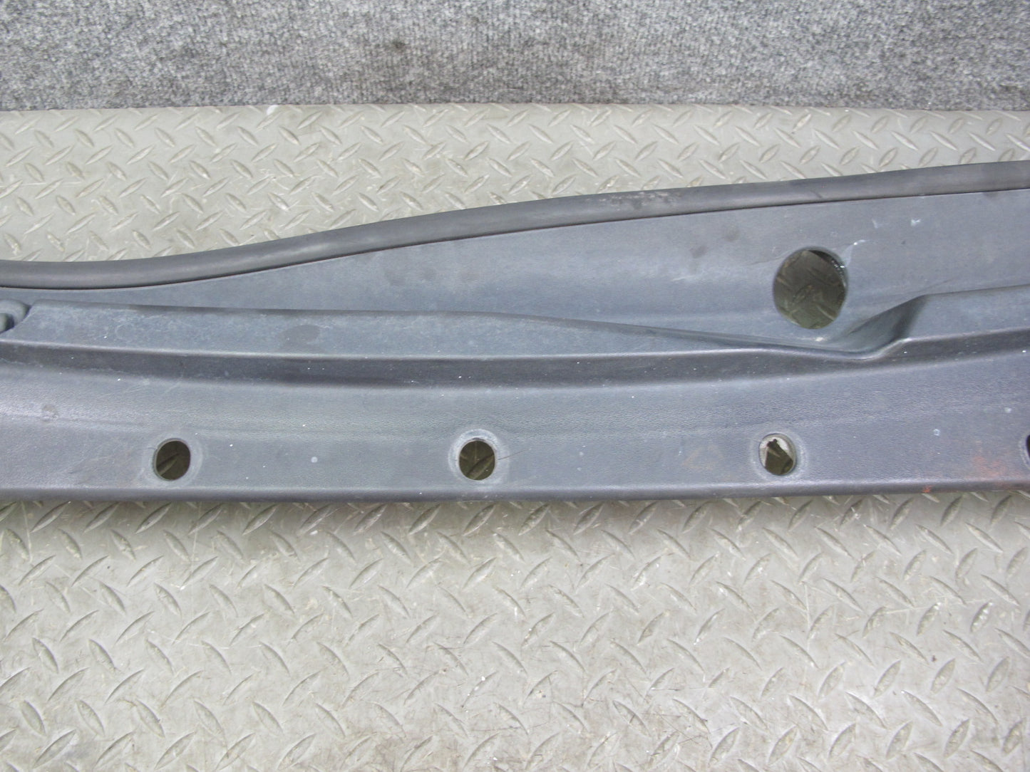 02-05 Ford Thunderbird Front Windshield Wiper Cowl Trim Cover Panel OEM