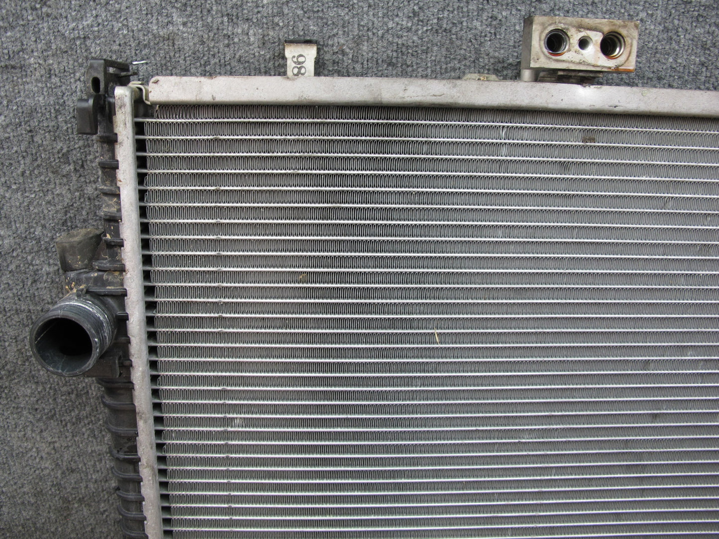 97-98 BMW E36/7 Z3 M52 Engine Cooling Radiator w A/T Transmission Oil Cooler OEM