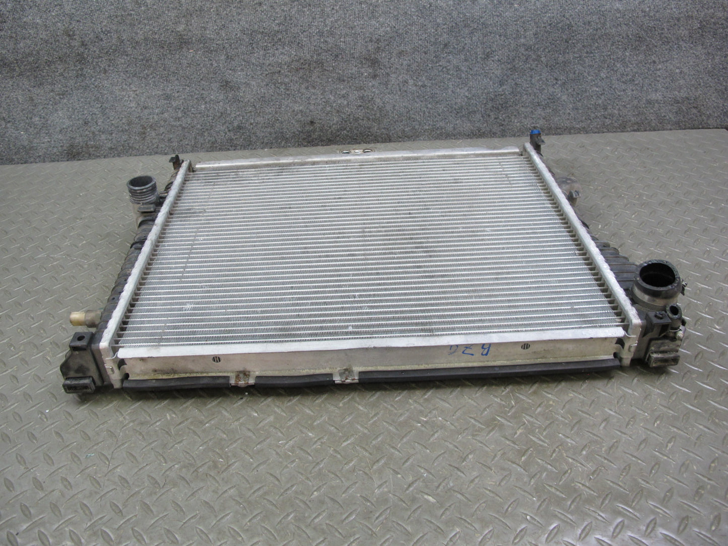 97-98 BMW E36/7 Z3 M52 Engine Cooling Radiator w A/T Transmission Oil Cooler OEM