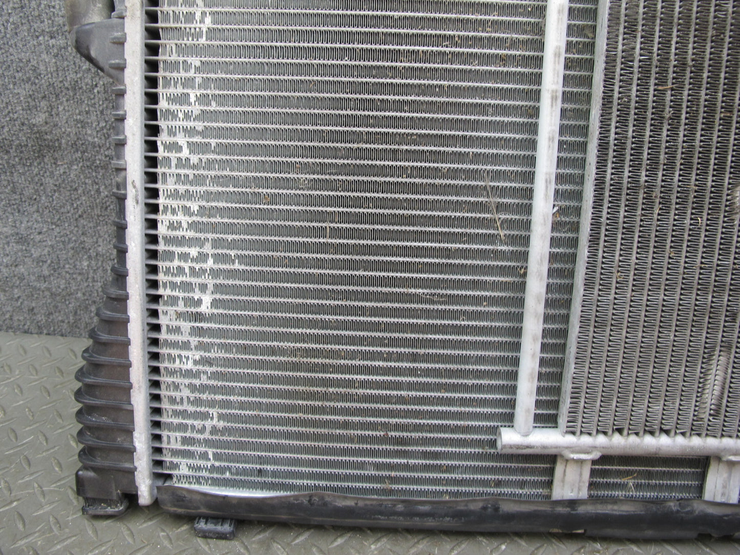 97-98 BMW E36/7 Z3 M52 Engine Cooling Radiator w A/T Transmission Oil Cooler OEM