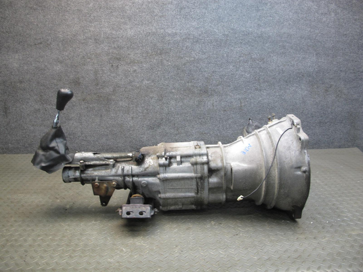 86-88 Mazda RX7 NON Turbo 5-SPEED Manual Transmission w Short Shifter Assy OEM
