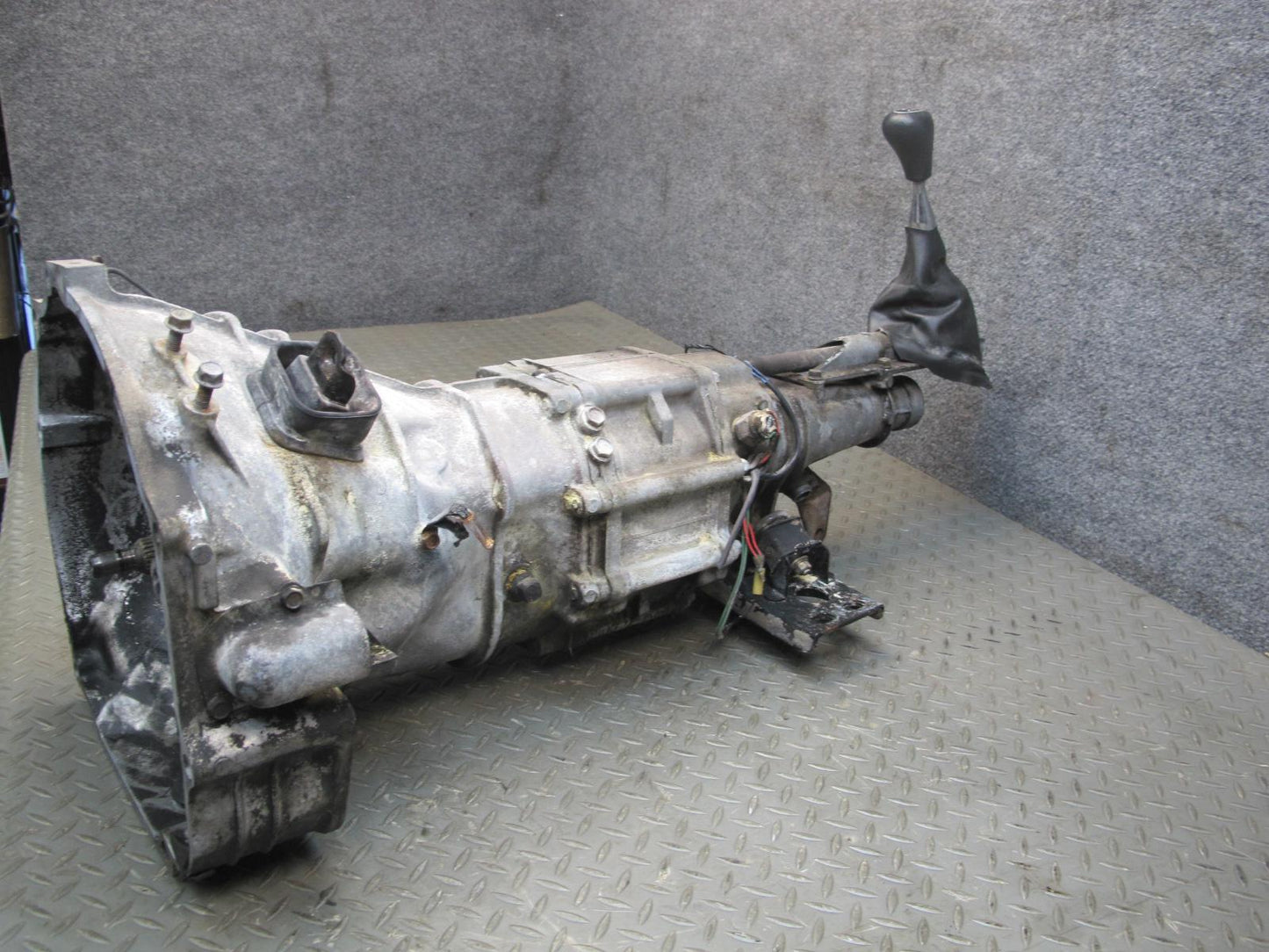 86-88 Mazda RX7 NON Turbo 5-SPEED Manual Transmission w Short Shifter Assy OEM