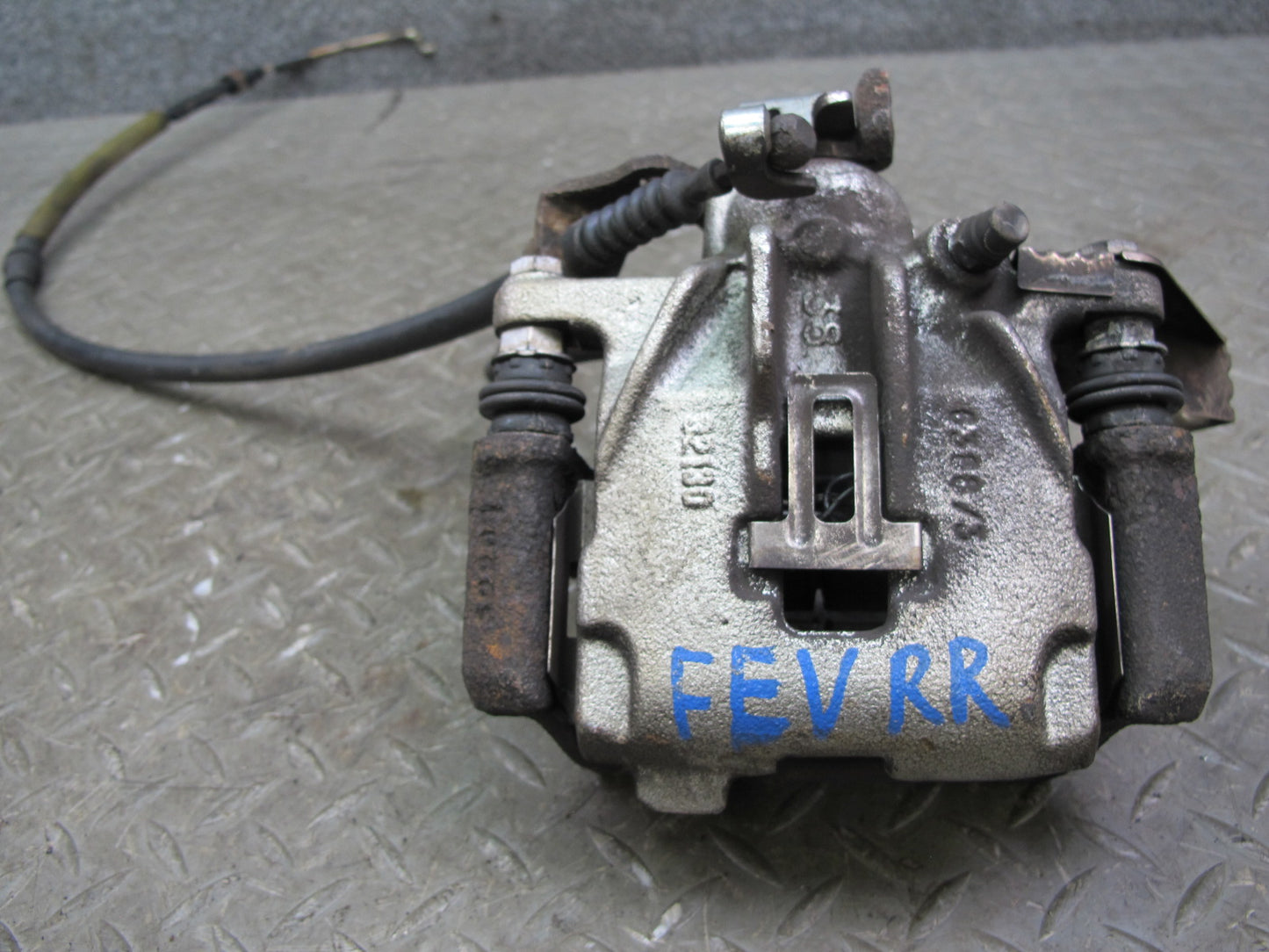 01-03 VW Eurovan T4 2.8L FWD Set of 2 Rear Left & Right Brake Caliper OEM