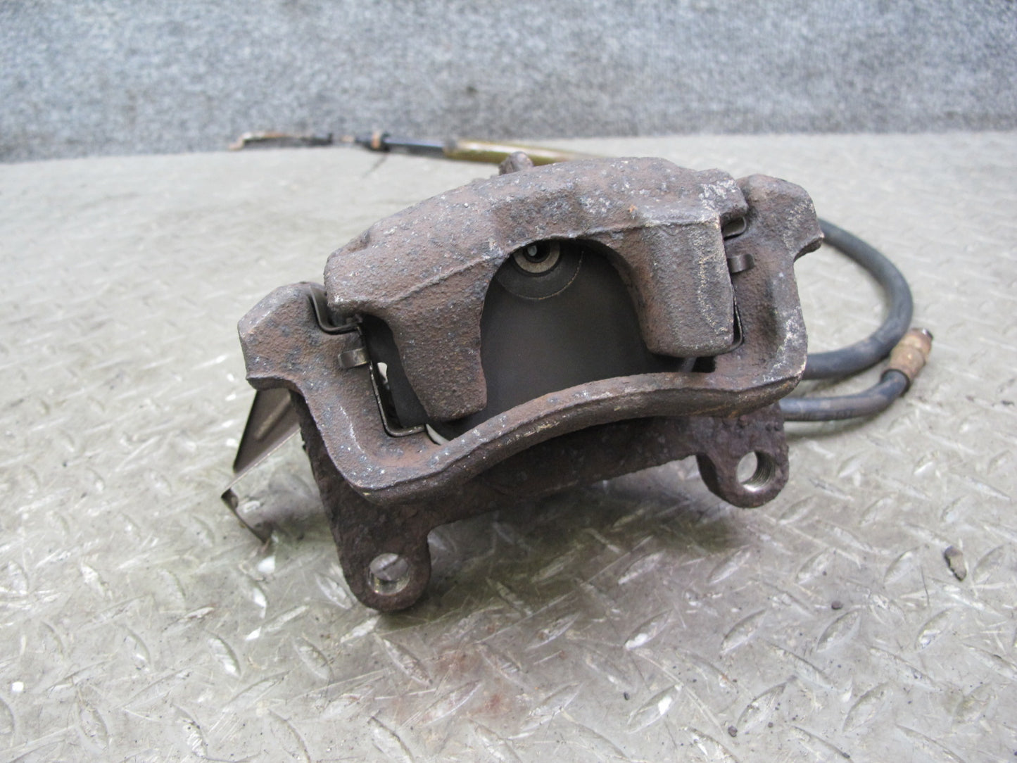 01-03 VW Eurovan T4 2.8L FWD Set of 2 Rear Left & Right Brake Caliper OEM