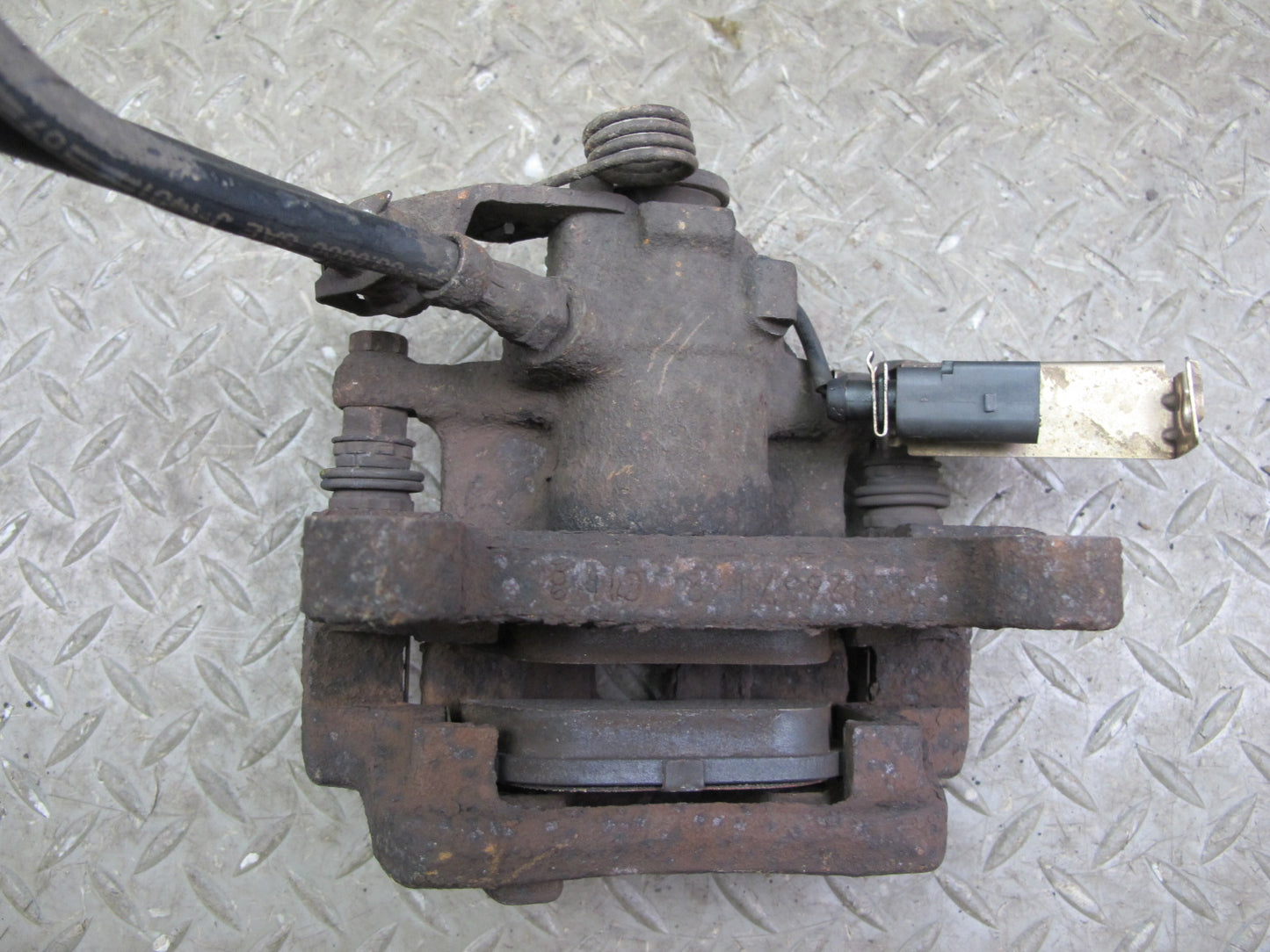 01-03 VW Eurovan T4 2.8L FWD Set of 2 Rear Left & Right Brake Caliper OEM