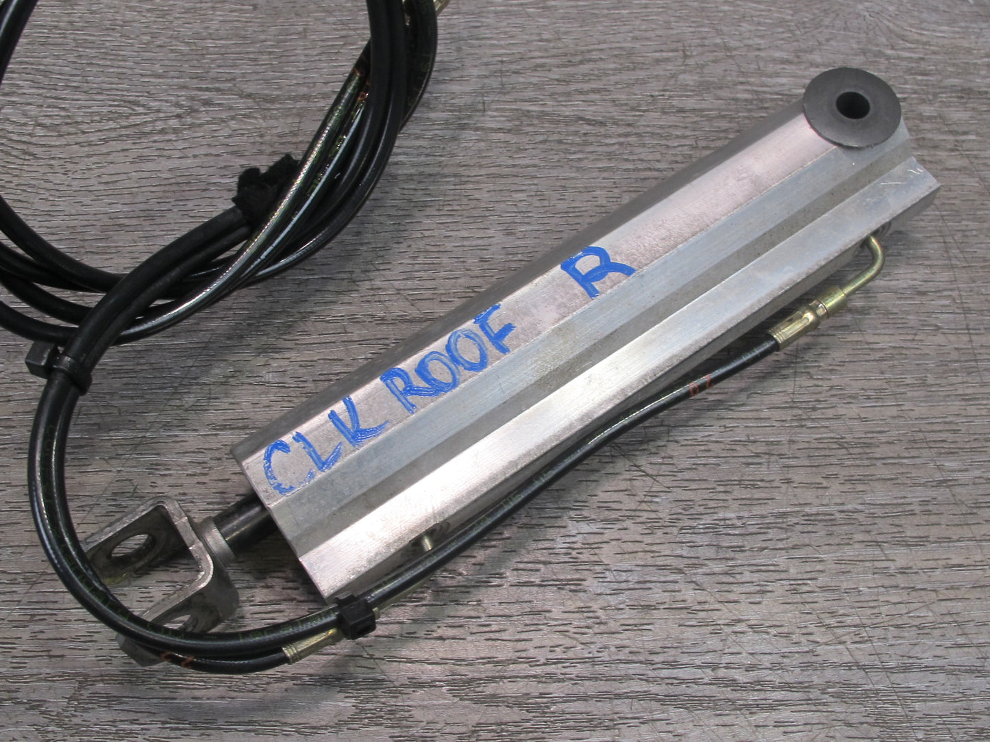 05-11 Mercedes R171 Slk-class Convertible Right TOP Roof Main Lift Cylinder OEM