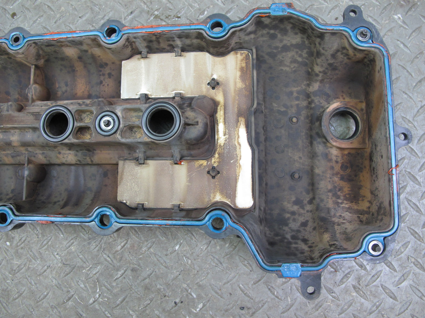 03-05 Ford Thunderbird 3.9L Right Engine Cylinder Head Valve Cover OEM