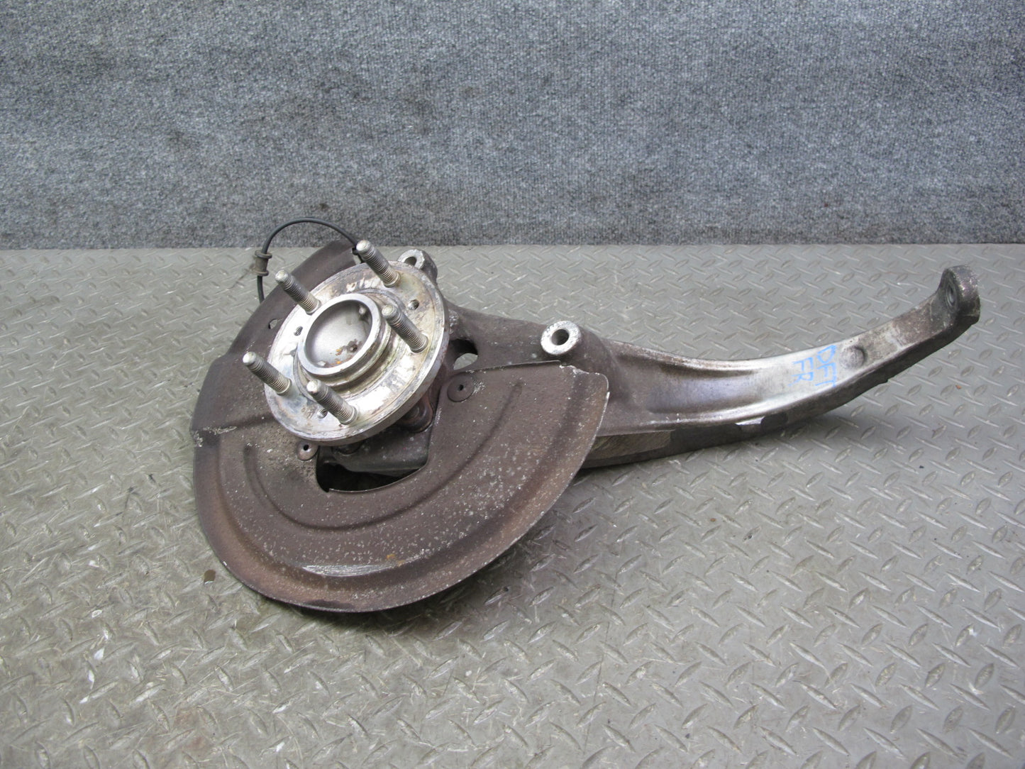 02-05 Ford Thunderbird Front Right Spindle Knuckle Wheel Hub Bearing OEM