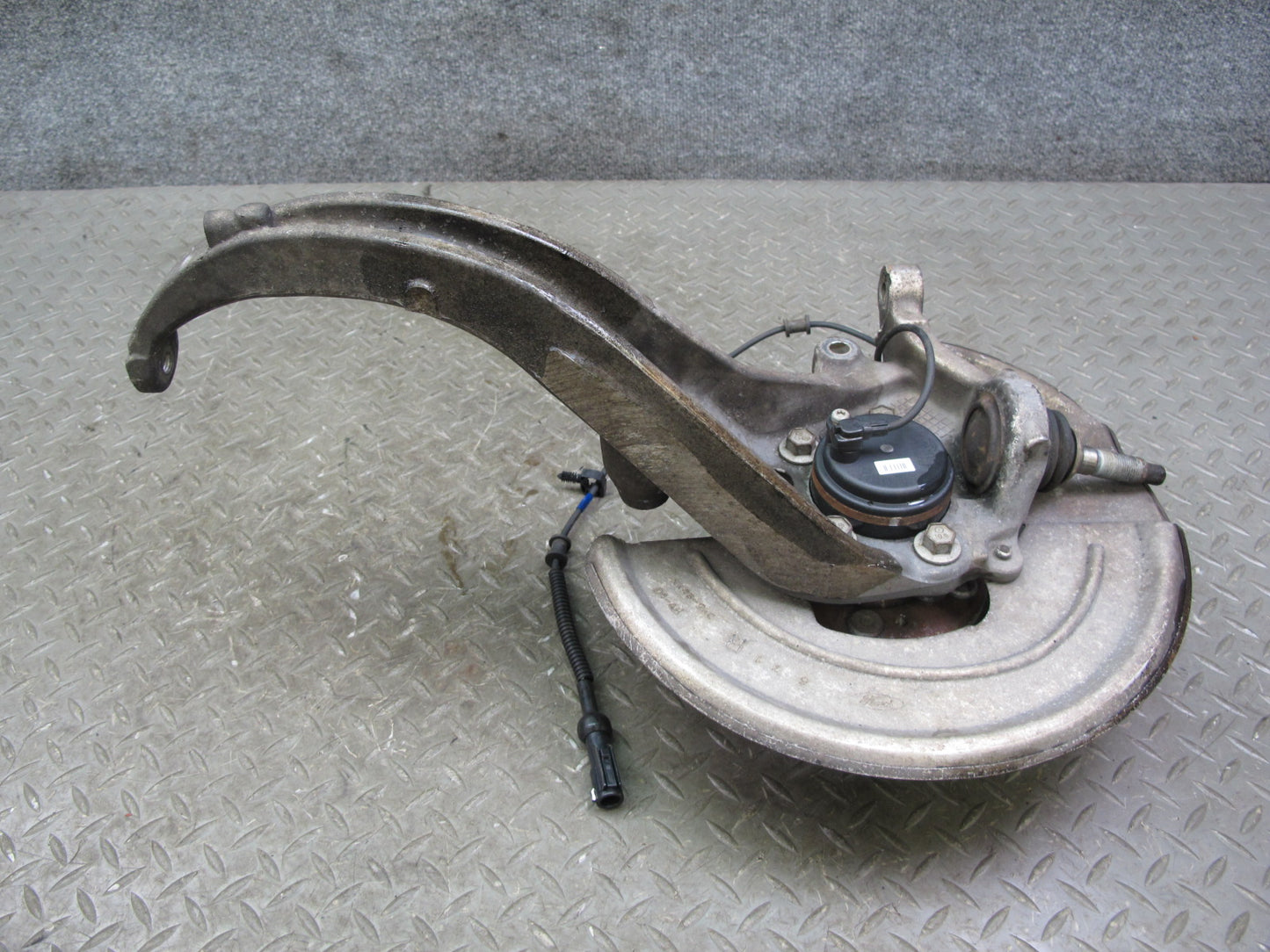 02-05 Ford Thunderbird Front Right Spindle Knuckle Wheel Hub Bearing OEM