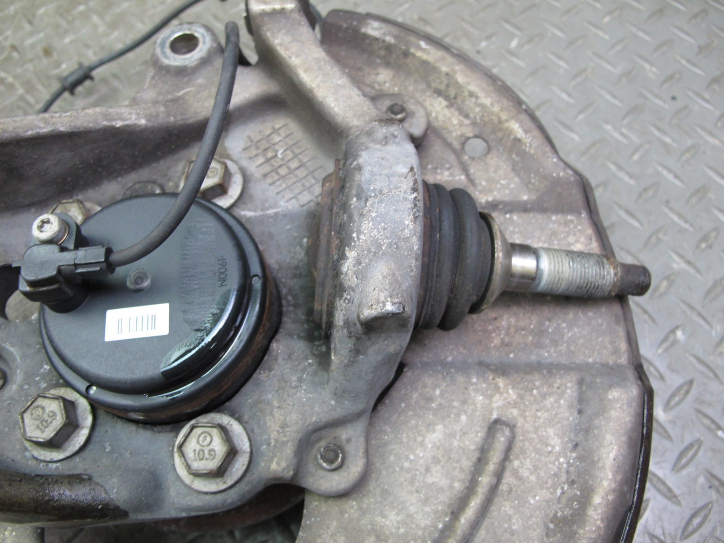 02-05 Ford Thunderbird Front Right Spindle Knuckle Wheel Hub Bearing OEM