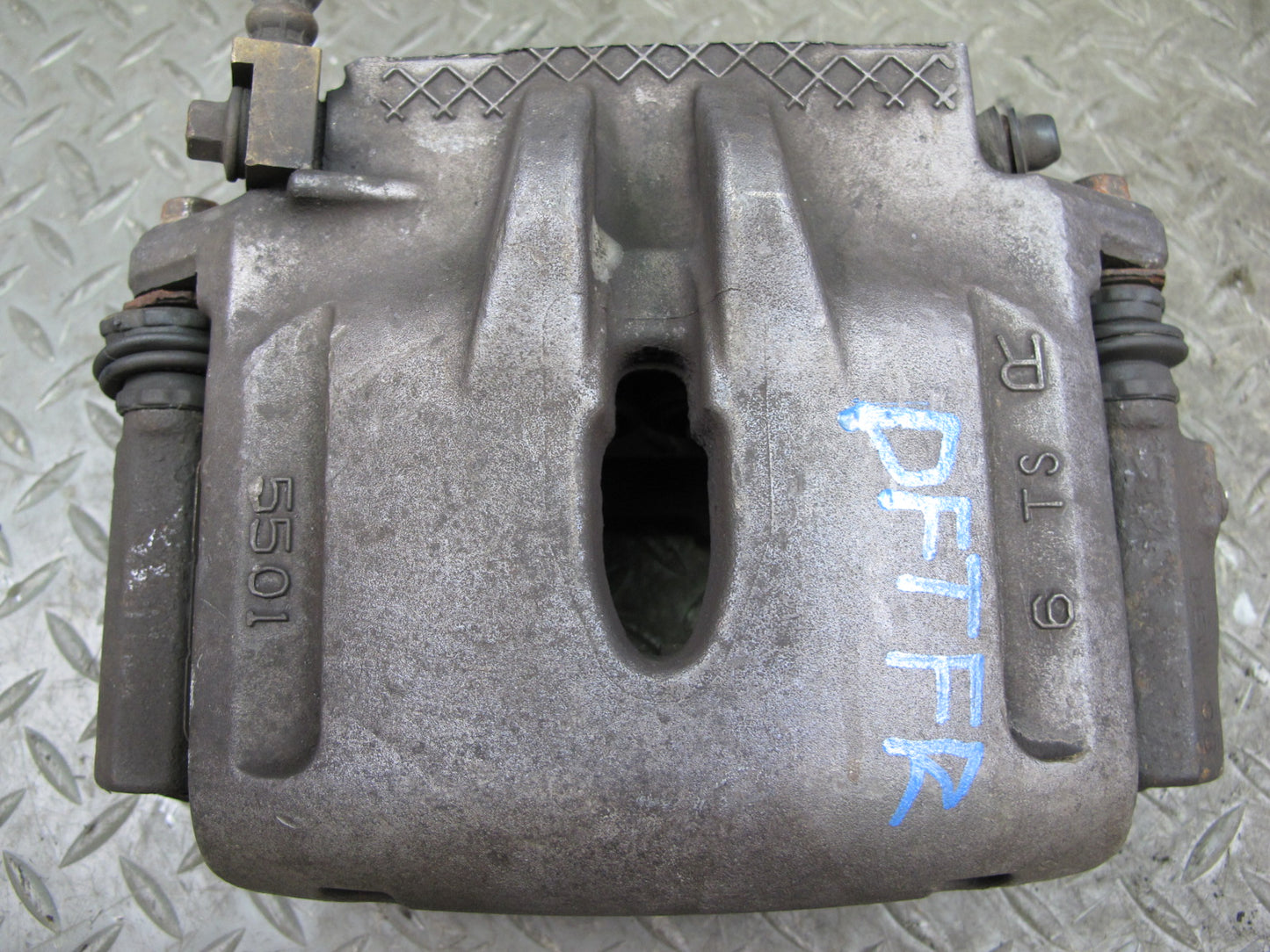 02-05 Ford Thunderbird Set of 2 Front Left & Right Brake Caliper OEM