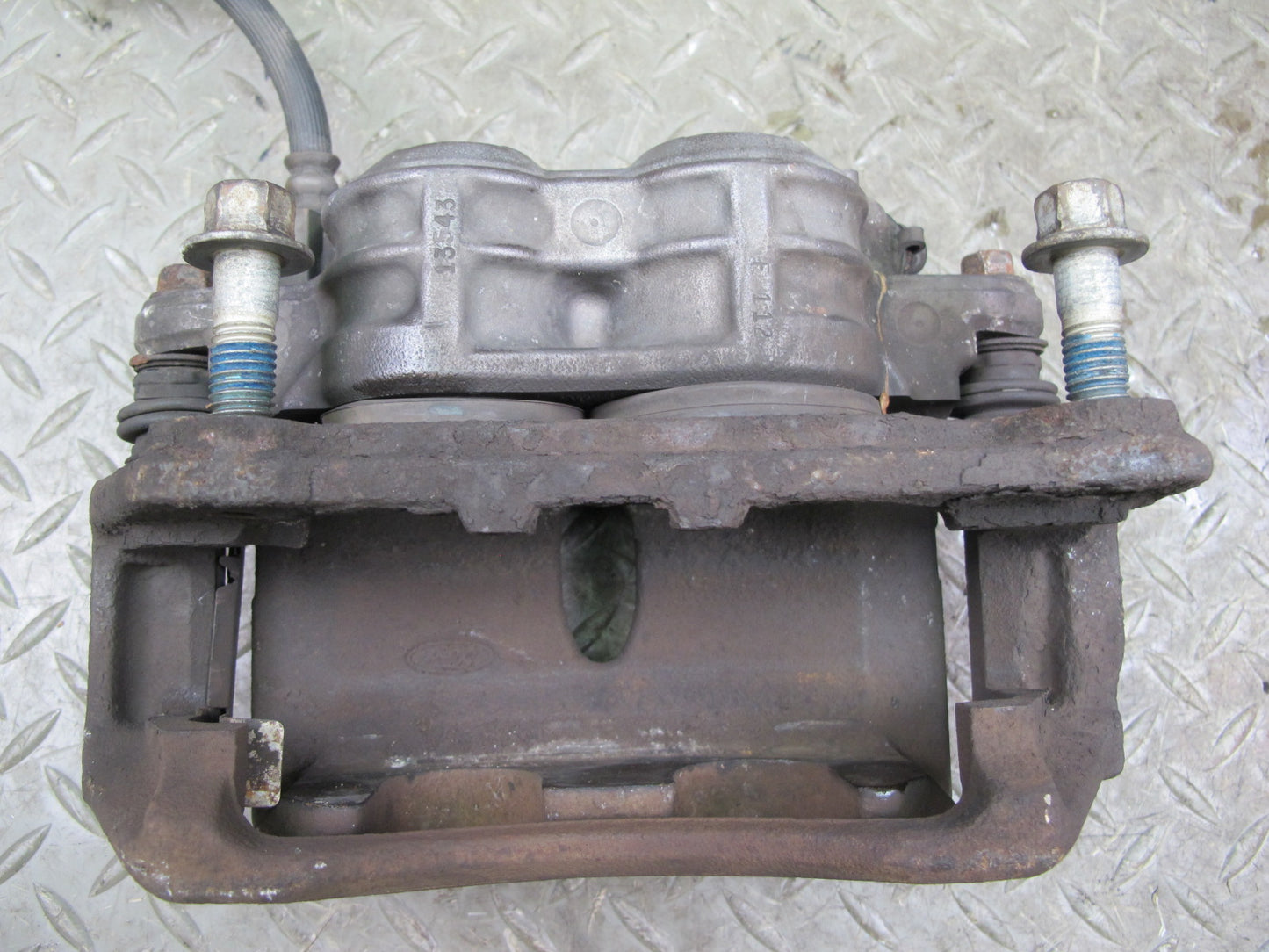 02-05 Ford Thunderbird Set of 2 Front Left & Right Brake Caliper OEM