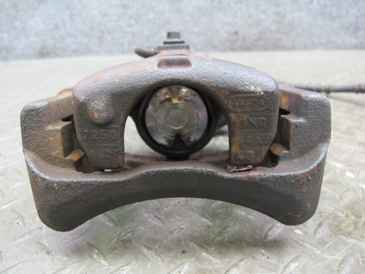 02-05 Ford Thunderbird Set of 2 Rear Left & Right Brake Caliper OEM