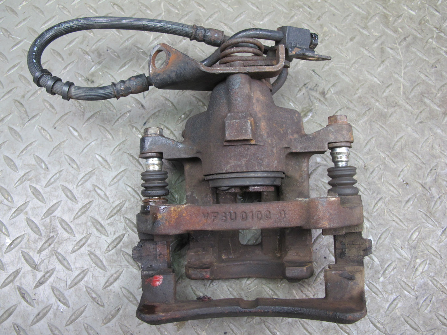 02-05 Ford Thunderbird Set of 2 Rear Left & Right Brake Caliper OEM