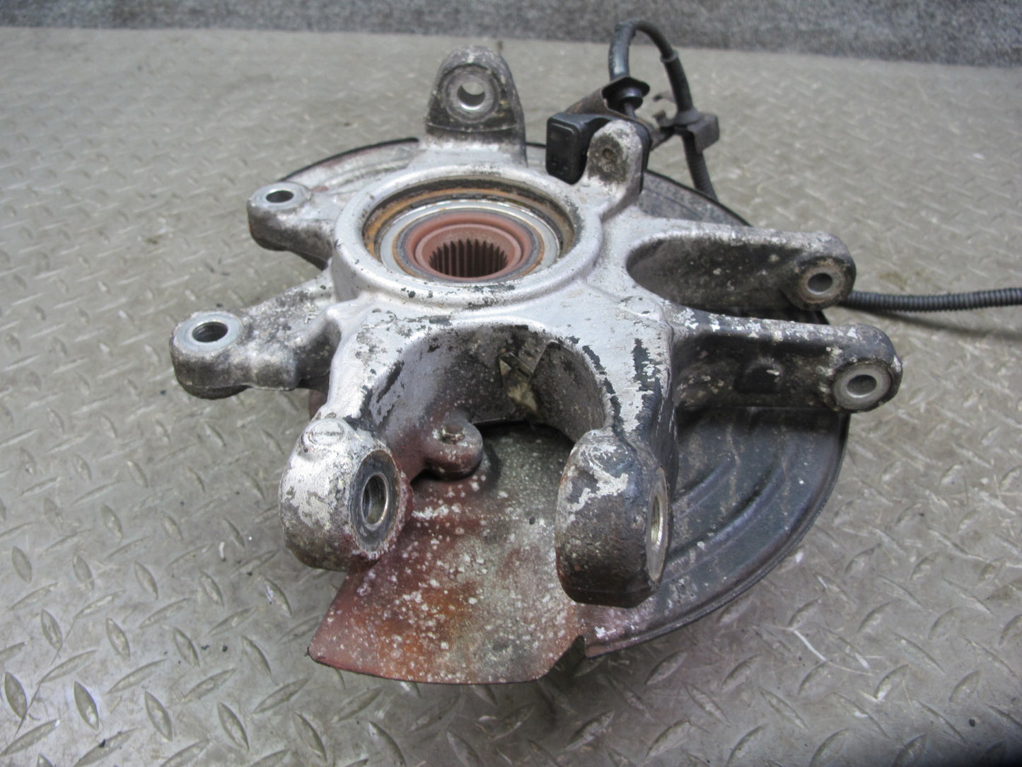 02-05 Ford Thunderbird Rear Right Spindle Knuckle Wheel Hub Bearing OEM