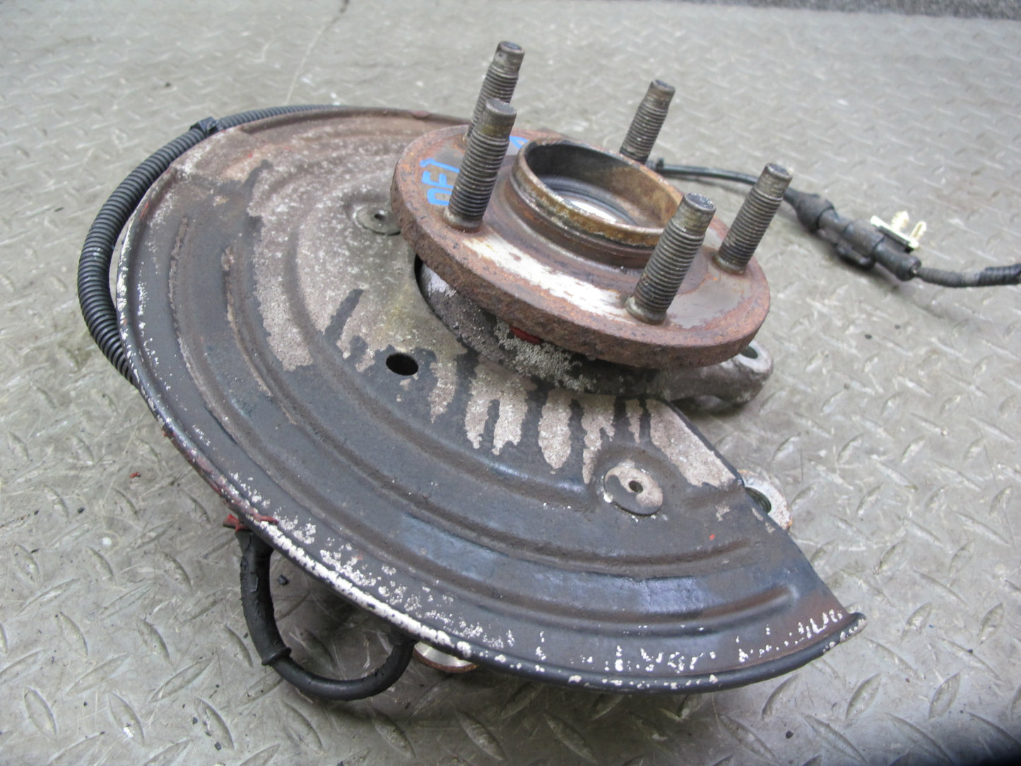 02-05 Ford Thunderbird Rear Left Spindle Knuckle Wheel Hub Bearing OEM