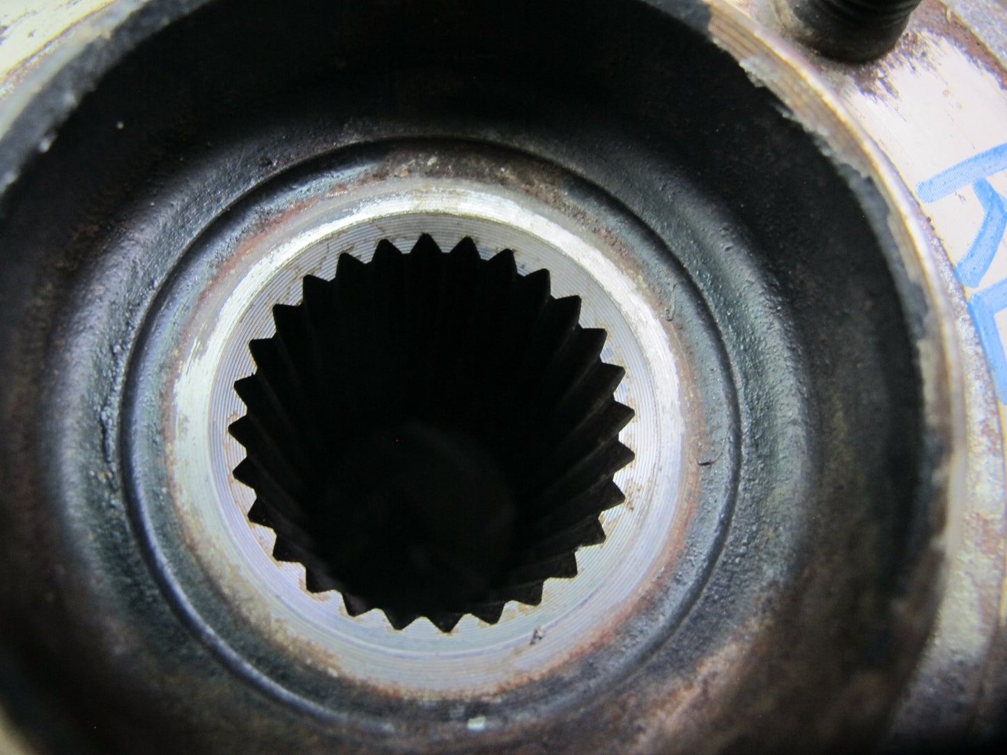 02-05 Ford Thunderbird Rear Left Spindle Knuckle Wheel Hub Bearing OEM