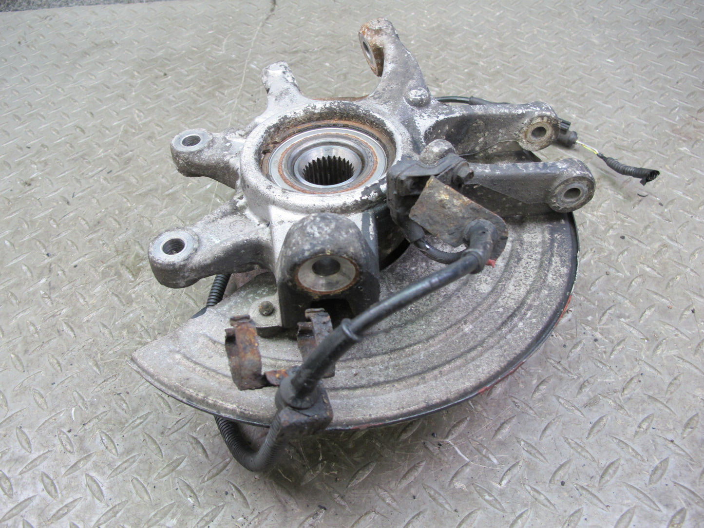 02-05 Ford Thunderbird Rear Left Spindle Knuckle Wheel Hub Bearing OEM