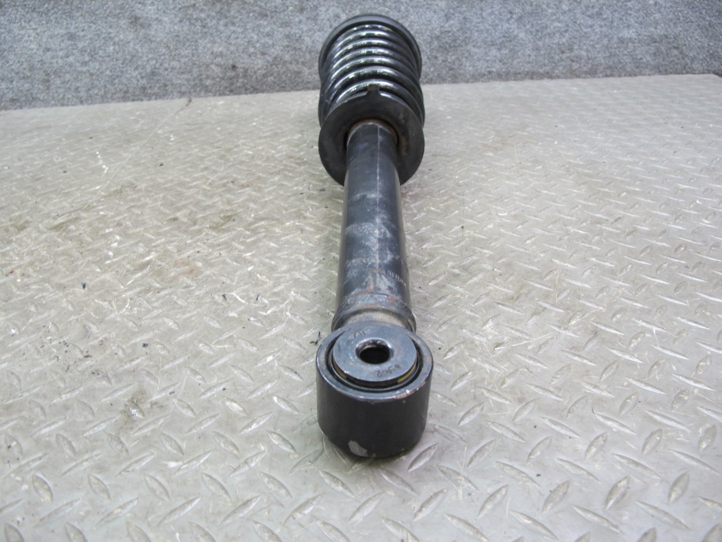 02-05 Ford Thunderbird Set of 2 Front Left & Right Strut Shock Absorber Monroe