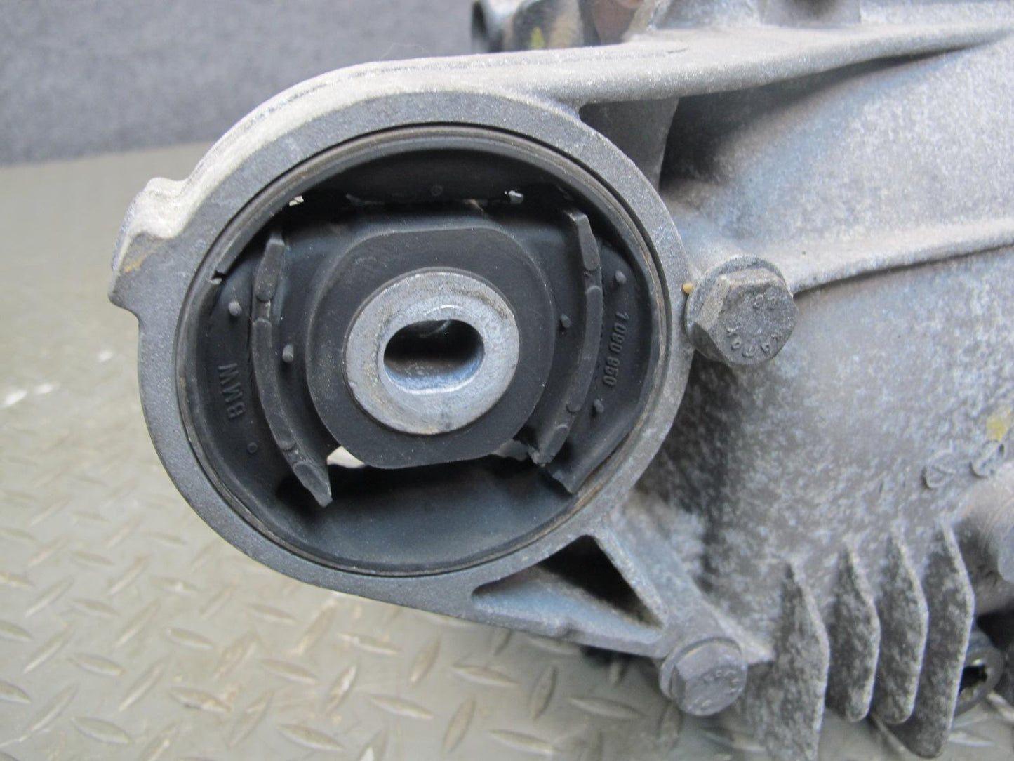 97-00 BMW E36 Z3 2.8L AT Rear LSD Differential Carrier 4.10 Ratio 100K Miles OEM