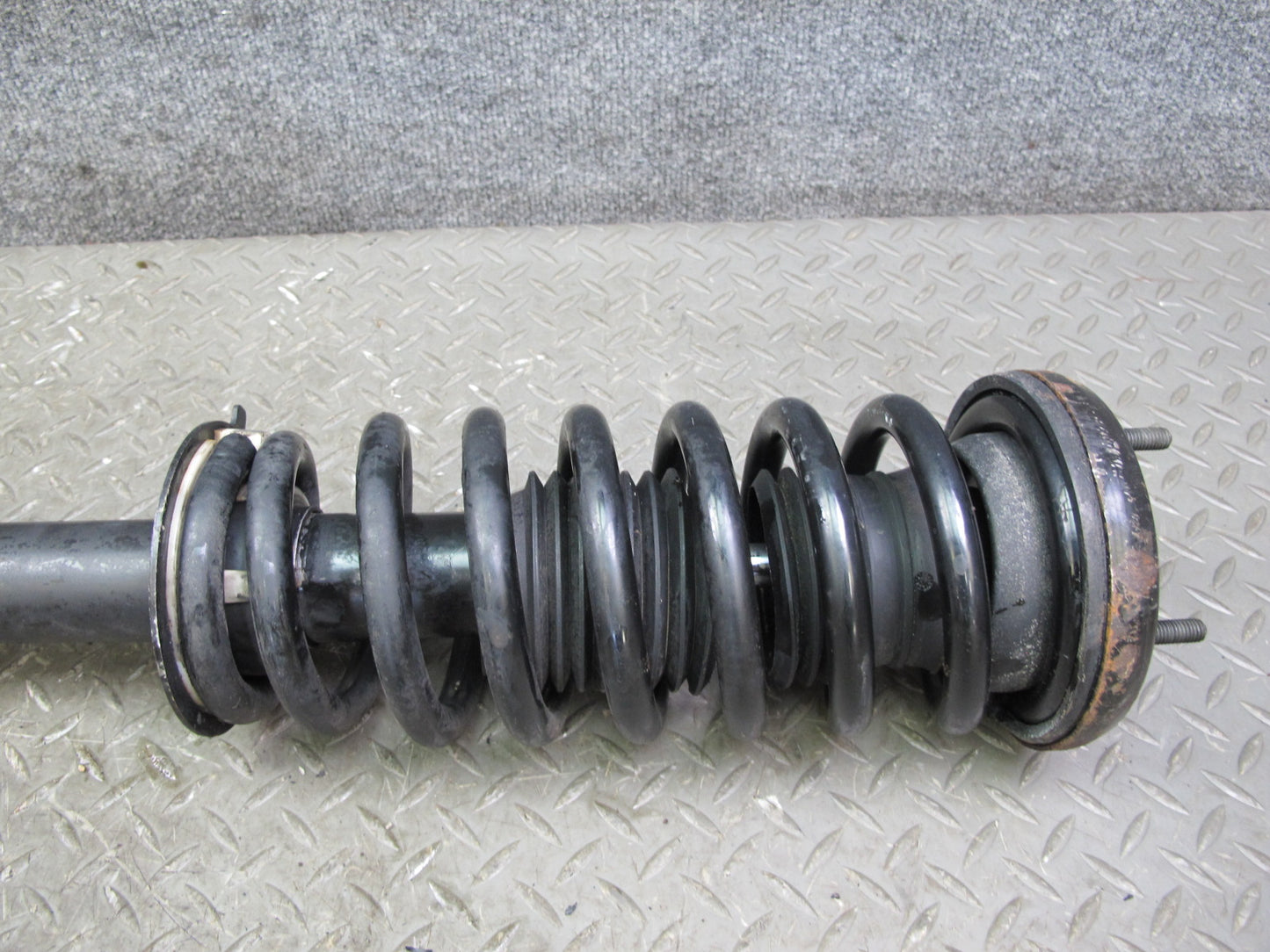 02-04 Ford Thunderbird Set of 2 Rear Left & Right Strut Shock Absorber Monroe
