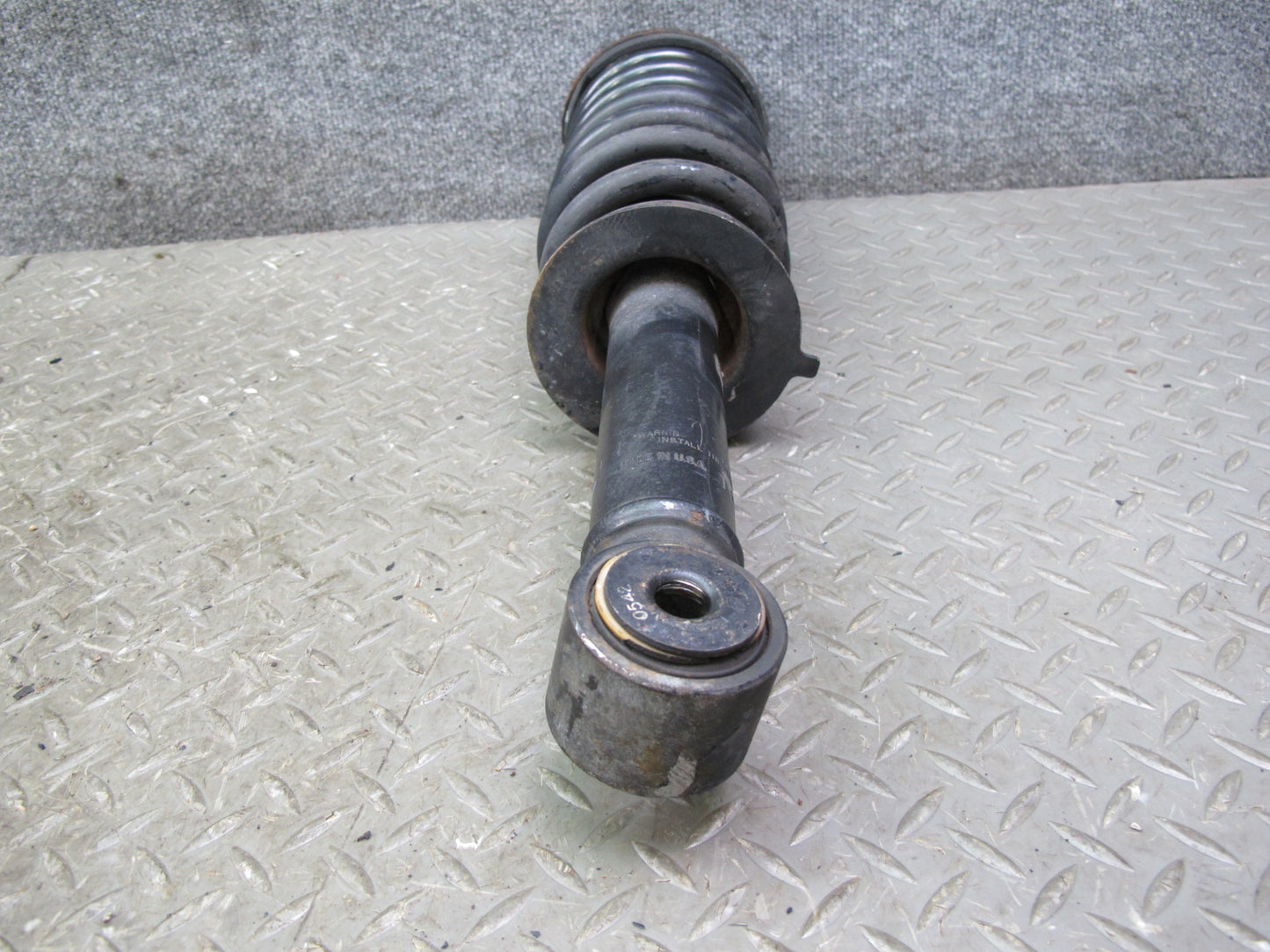 02-04 Ford Thunderbird Set of 2 Rear Left & Right Strut Shock Absorber Monroe