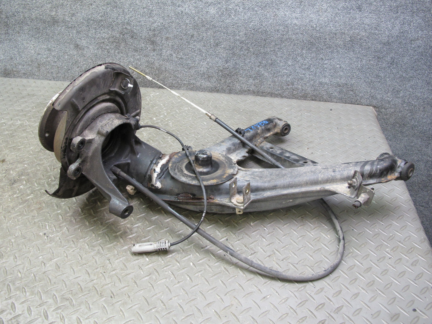 96-02 BMW E36/7 Z3 Rear Left Spindle Knuckle Wheel Hub Trailing Arm 100K OEM
