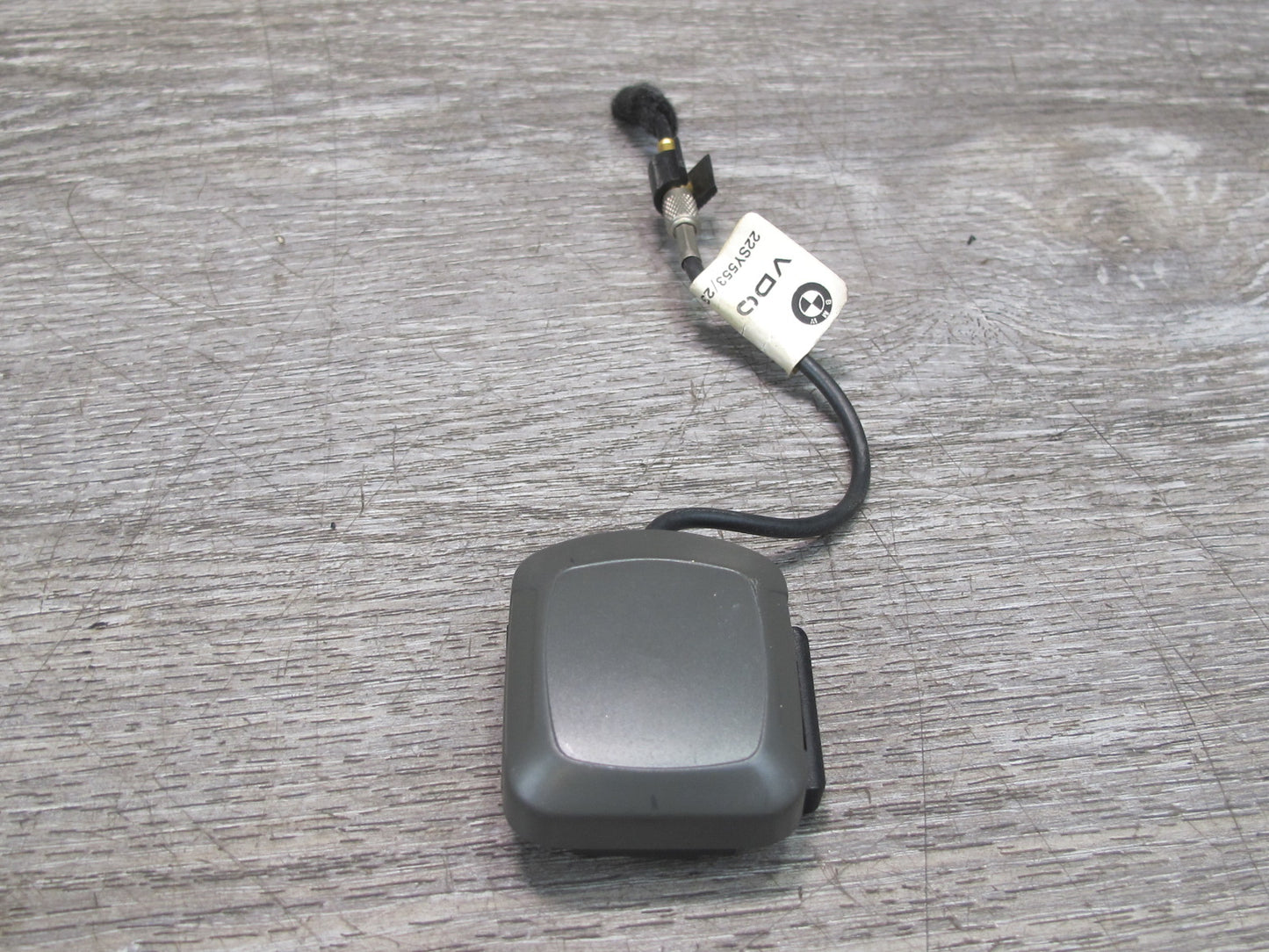 01-06 BMW E46 3-SERIES GPS Navigation Antenna Module 8374297 OEM