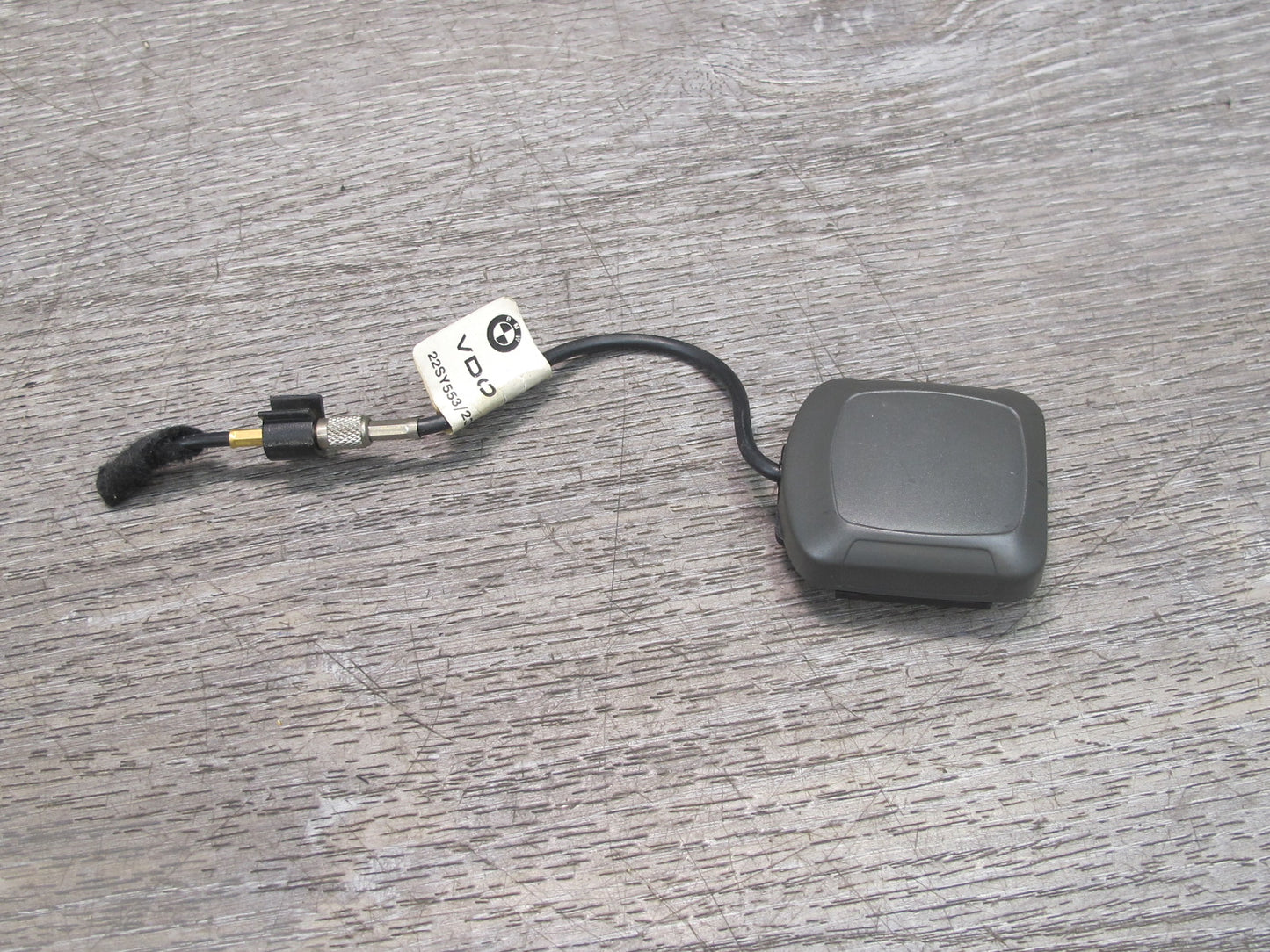 01-06 BMW E46 3-SERIES GPS Navigation Antenna Module 8374297 OEM