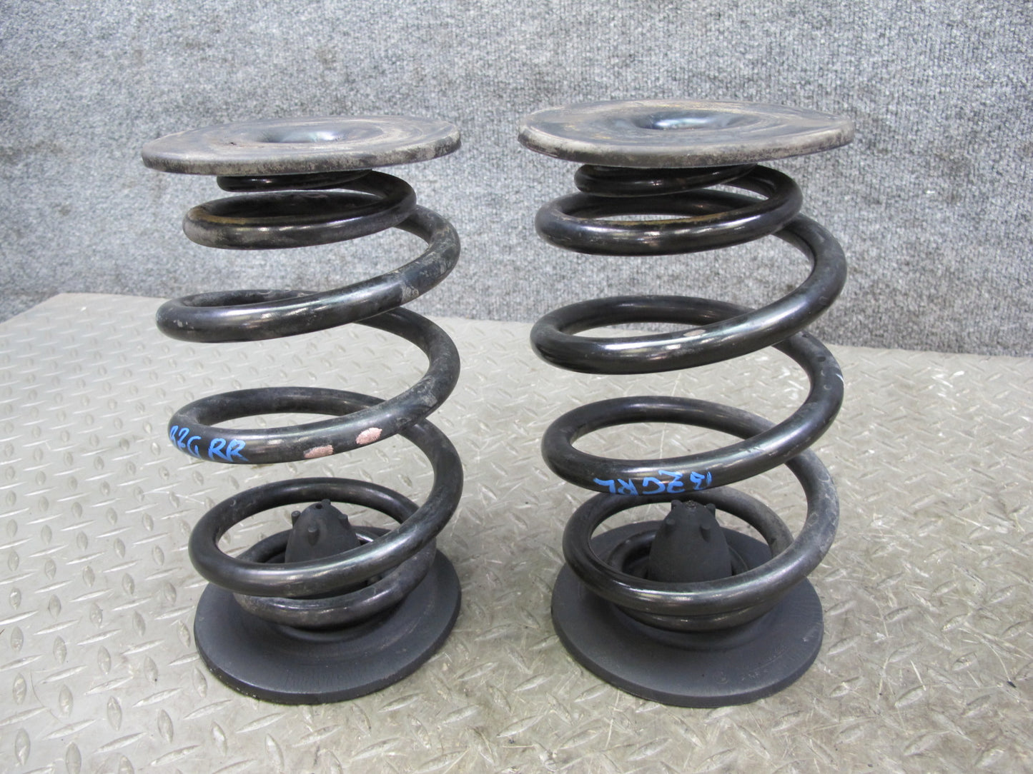 97-00 BMW E36/7 Z3 2.8L Roadster Set of 2 Rear Left & Right Coil Spring OEM