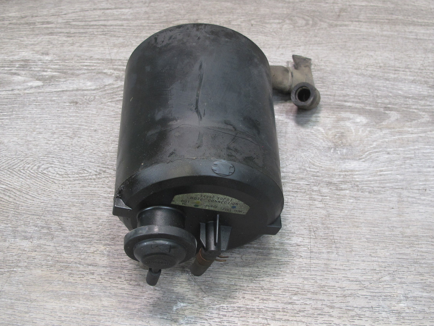 90-95 Nissan 300ZX Z32 NA Fuel Evap Vapor Charcoal Canister 14950-30P01 OEM
