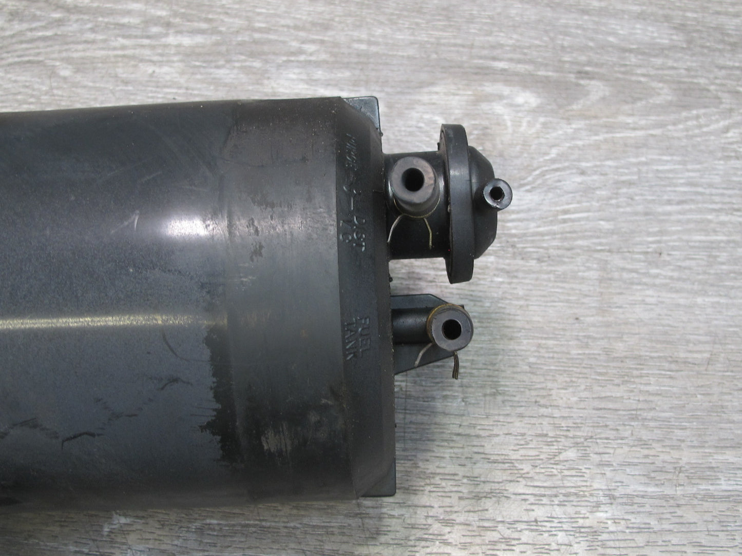 90-95 Nissan 300ZX Z32 NA Fuel Evap Vapor Charcoal Canister 14950-30P01 OEM