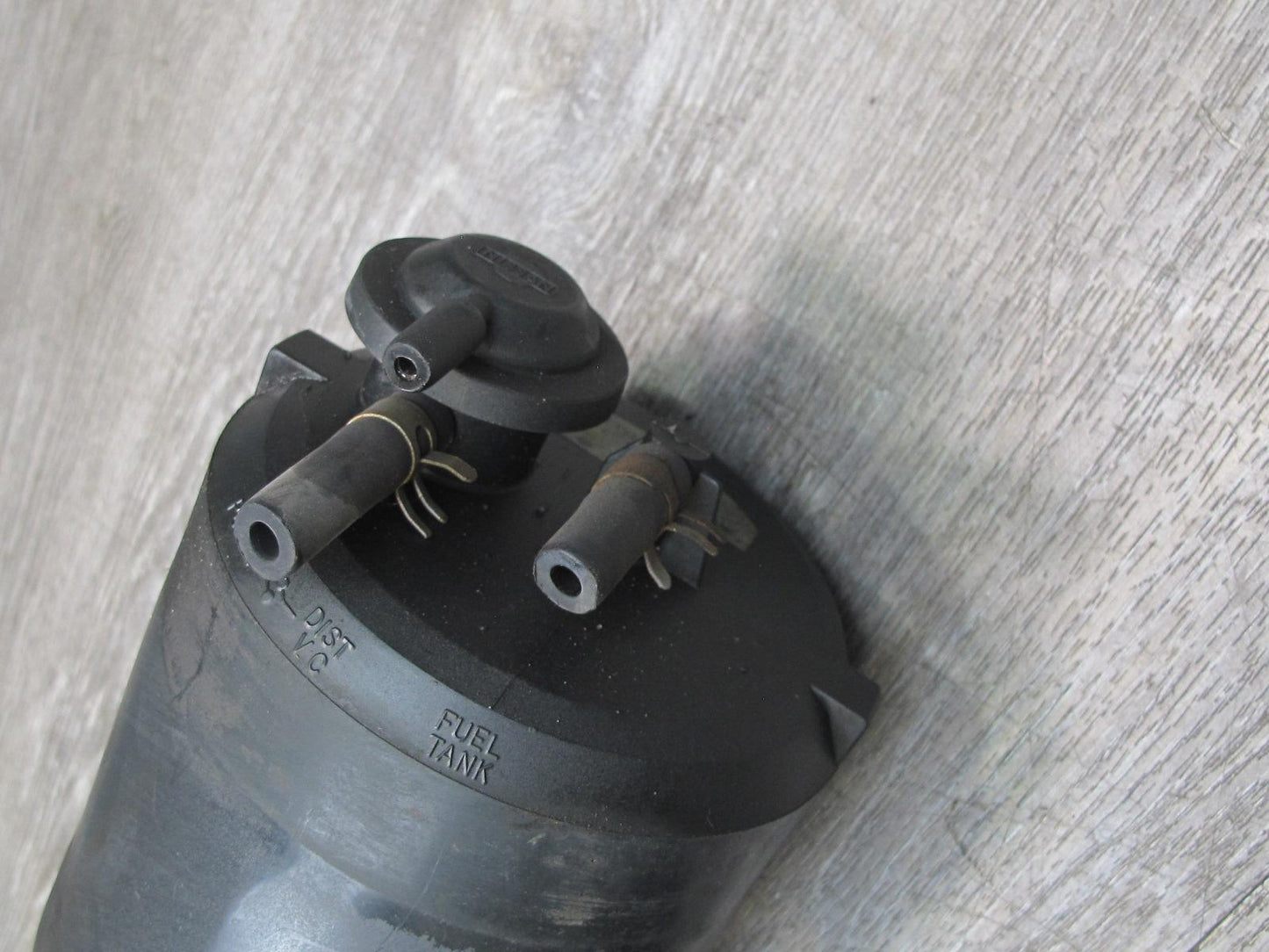 90-95 Nissan 300ZX Z32 NA Fuel Evap Vapor Charcoal Canister 14950-30P01 OEM